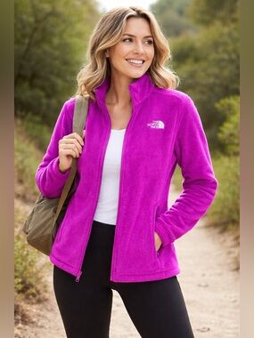 The North Face Women's Teddy Fleece Jacket in Bright Magenta